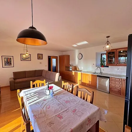 Katarina Affittacamere Malinska