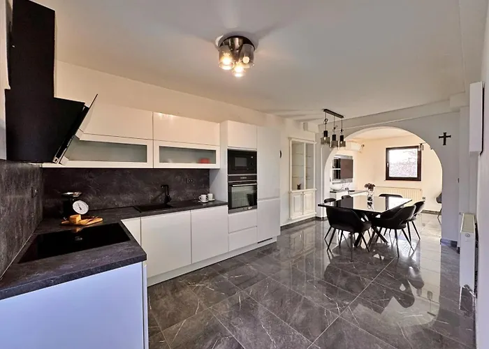 Katarina ゲストハウス マリンスカ